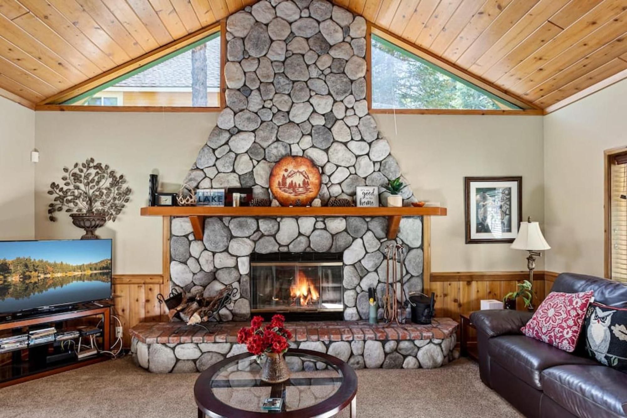 Sutter Ln By Avantstay Beautifully Remodeled Kitchen,4Cabin-Chic Bedrooms Blue Jay Bagian luar foto
