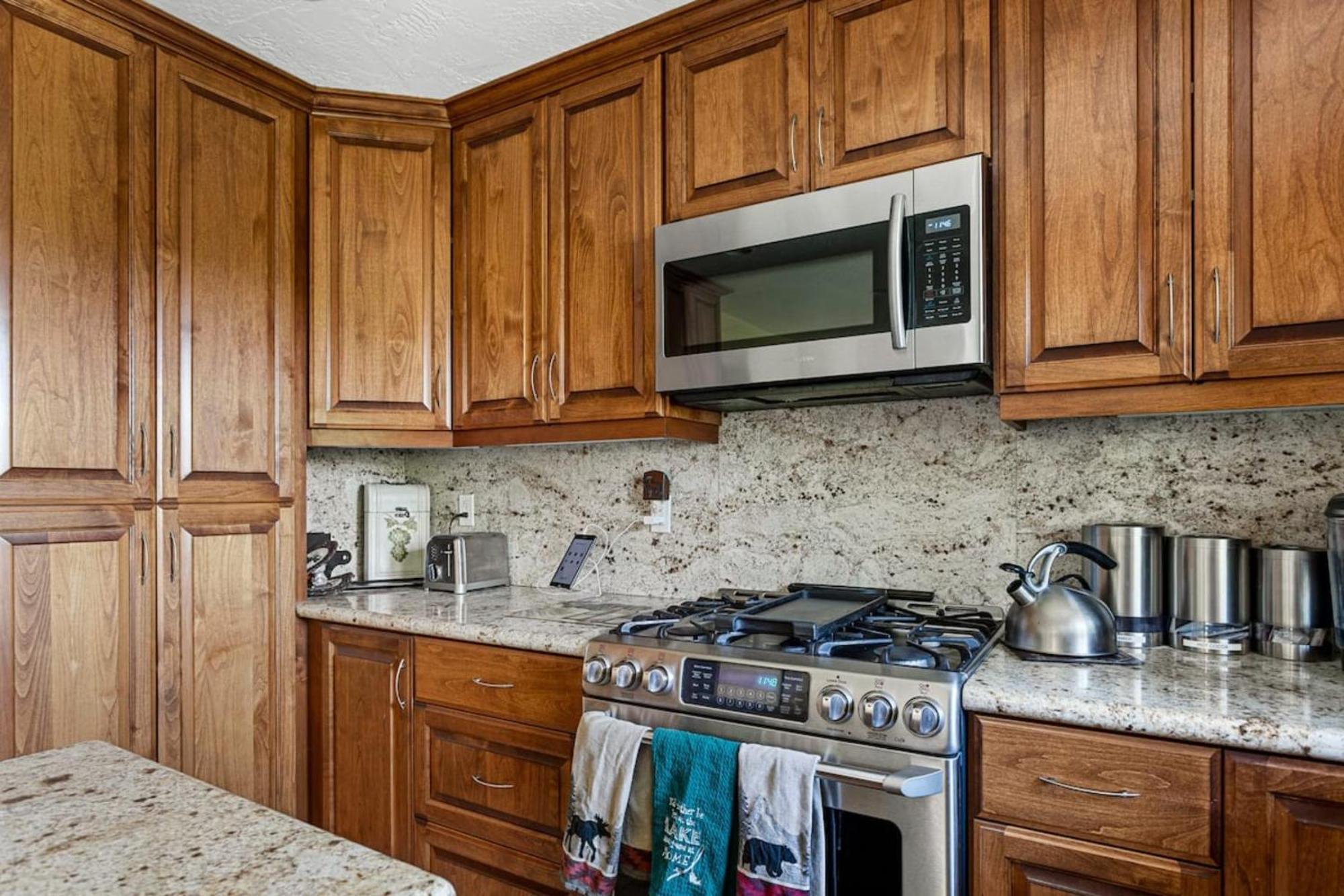 Sutter Ln By Avantstay Beautifully Remodeled Kitchen,4Cabin-Chic Bedrooms Blue Jay Bagian luar foto